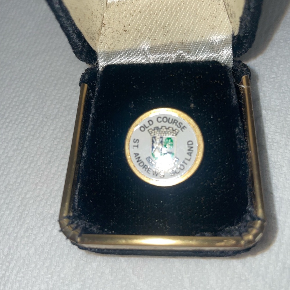 St Andrews Old Course ball Marker in Orginal box In excellent condition